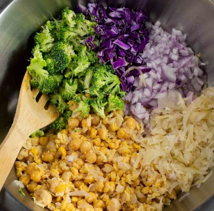 Bloating: Hormones or Gut Health?