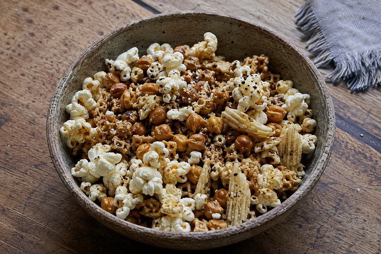 Everything-Seasoned Chickpea Snack Mix
